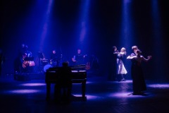 Teatr-Ludowy-spektakl Zahipnotyzuj-mnie-muzyka-Zygmunt-Konieczny